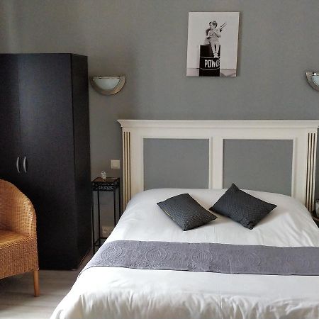 Les Grands Voyageurs Hotel Конкарно Екстериор снимка