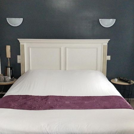 Les Grands Voyageurs Hotel Конкарно Екстериор снимка