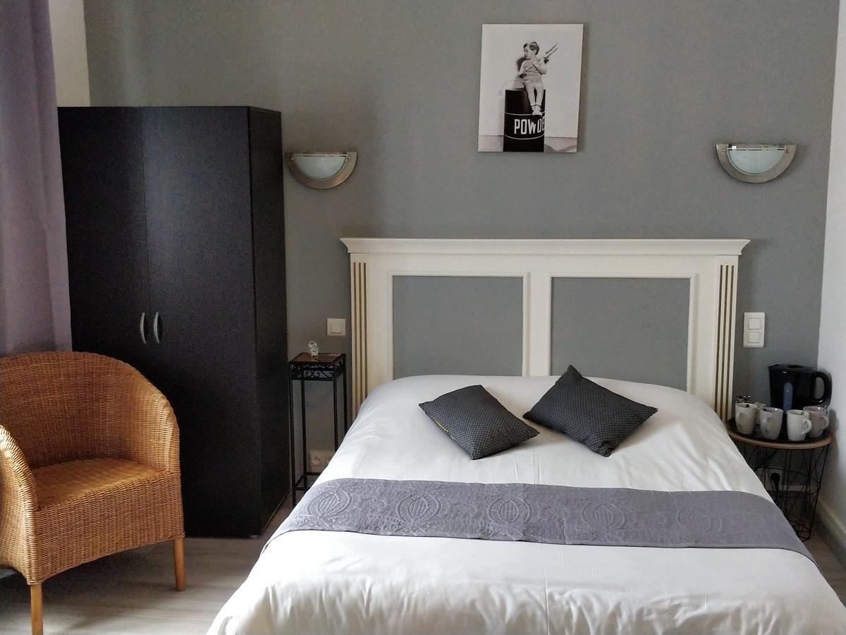 Les Grands Voyageurs Hotel Конкарно Екстериор снимка